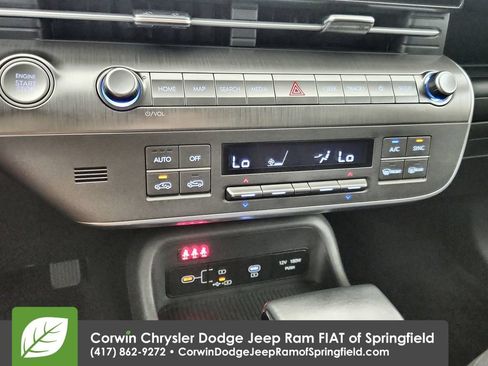 Used 2025 Hyundai Kona SEL AWD/4WD image 25