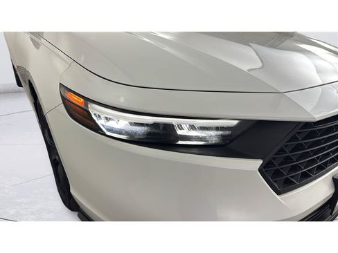 Used 2025 Honda Accord SE image 34