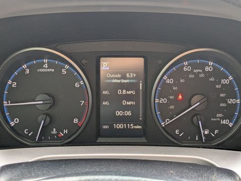 Used 2018 Toyota RAV4 LE image 11