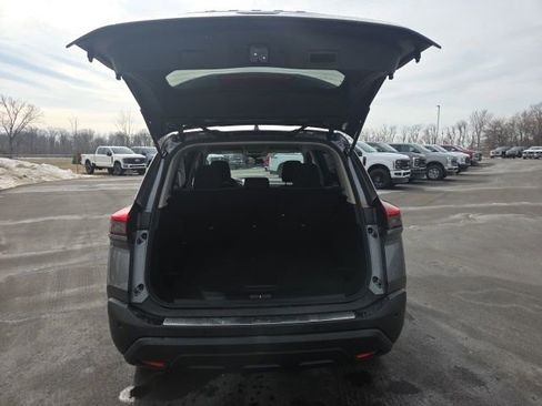 Used 2021 Nissan Rogue S image 10
