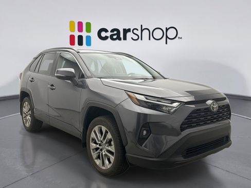 Used 2023 Toyota RAV4 XLE Premium image 4