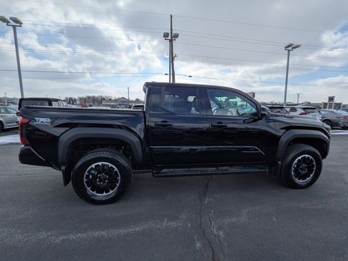 Certified 2025 Toyota Tacoma TRD Off-Road w/ TRD Off Road Upgrade Package image 10