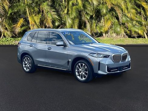 Used 2024 BMW X5 sDrive40i w/ Premium Package RWD image 2