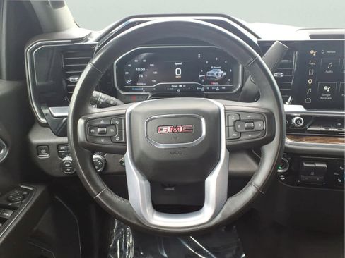 Used 2023 GMC Sierra 1500 SLE w/ X31 Off-Road Package AWD/4WD image 18