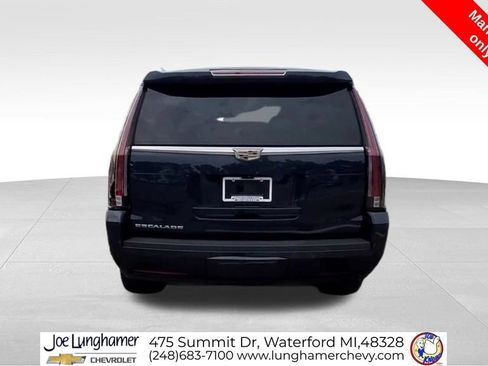 Used 2020 Cadillac Escalade Luxury AWD/4WD image 7