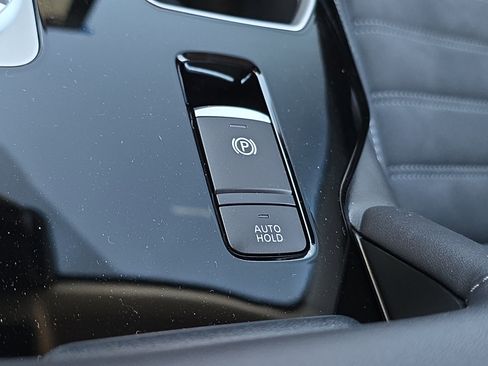 New 2026 Mitsubishi Outlander SE image 23