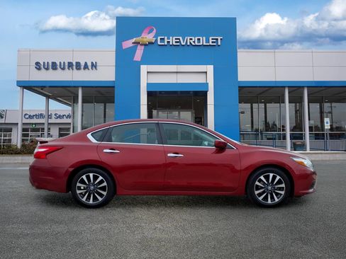 Used 2016 Nissan Altima 2.5 SV FWD image 4