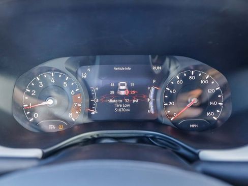 Used 2024 Jeep Compass Limited image 23