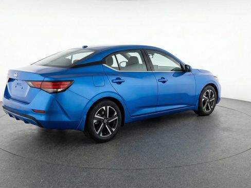 Used 2025 Nissan Sentra SV image 9