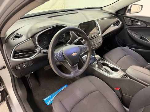 Used 2021 Chevrolet Malibu LT FWD image 19