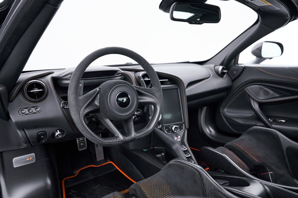Used 2021 McLaren 765LT RWD image 2