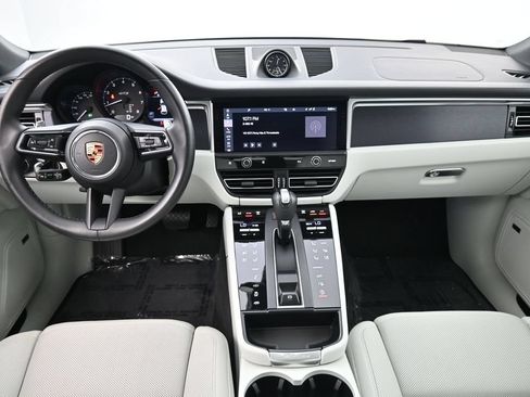 Certified 2024 Porsche Macan GTS AWD/4WD image 6