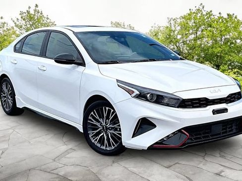 Used 2023 Kia Forte GT-Line w/ GT-Line Premium Package FWD image 9