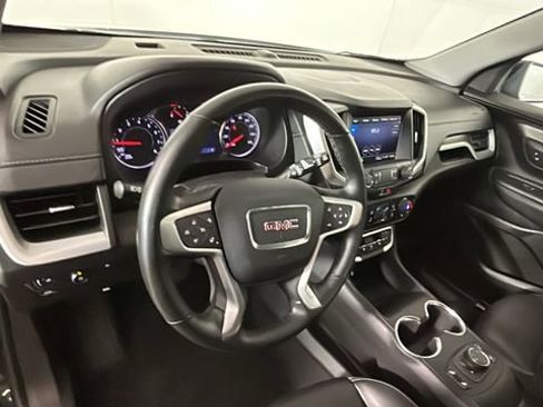 Used 2024 GMC Terrain SLT AWD/4WD image 14