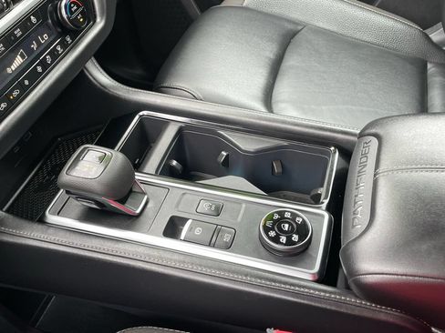 Certified 2023 Nissan Pathfinder SL AWD/4WD image 23