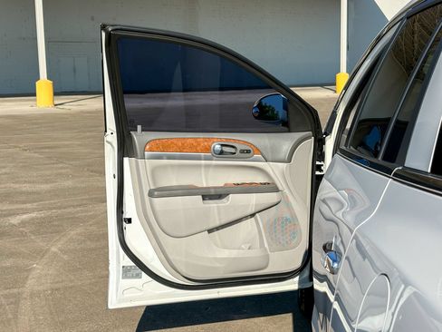 Used 2012 Buick Enclave Leather FWD image 14