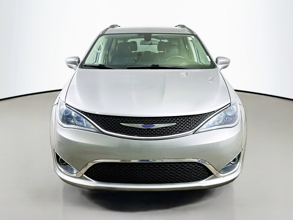 Used 2018 Chrysler Pacifica Touring-L w/ Premium Audio Group FWD image 2