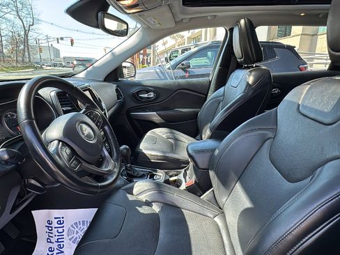 Certified 2021 Jeep Cherokee Limited w/ Mopar Interior Package AWD/4WD image 14