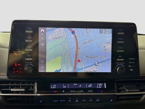 Used 2021 Toyota Sienna XSE w/ XSE Plus Package FWD image 17