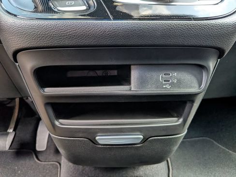 New 2027 Chrysler Pacifica Select w/ Family Tech Group FWD image 35