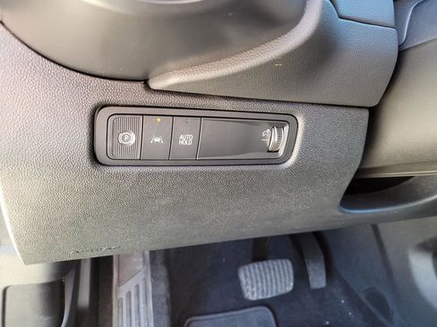 New 2026 Chevrolet Equinox EV LT image 17