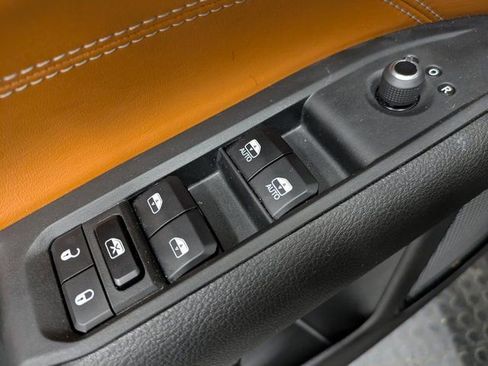 Used 2024 Jeep Compass Limited w/ Elite Group image 9