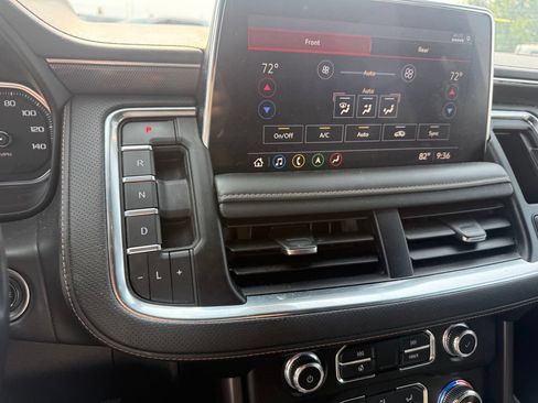 Used 2021 GMC Yukon AT4 w/ Rear Media and Nav Package AWD/4WD image 10
