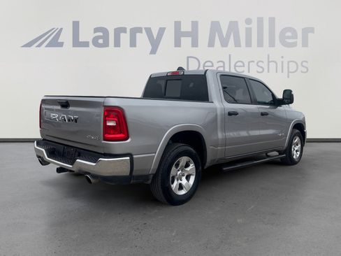 Used 2025 RAM 1500 Big Horn AWD/4WD image 5