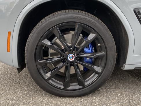 Used 2023 BMW X4 M40i w/ Premium Package image 9