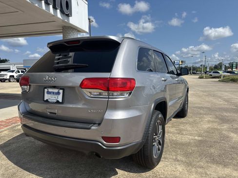 Used 2018 Jeep Grand Cherokee Laredo image 7
