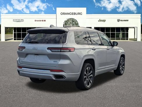 Used 2021 Jeep Grand Cherokee L Overland w/ Luxury Tech Group IV AWD/4WD image 8