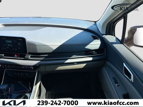 New 2026 Kia Carnival EX FWD image 17