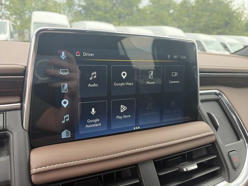 Used 2023 Chevrolet Tahoe High Country w/ Premium Package RWD image 24