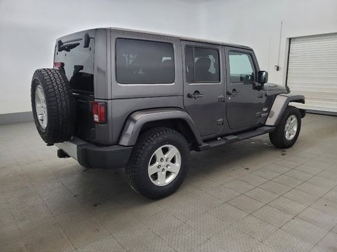 Used 2014 Jeep Wrangler Unlimited Sahara w/ Dual Top Group AWD/4WD image 10