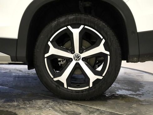 New 2026 Volkswagen Tiguan SE AWD/4WD image 36