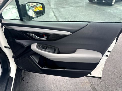 Used 2023 Subaru Outback Premium image 12