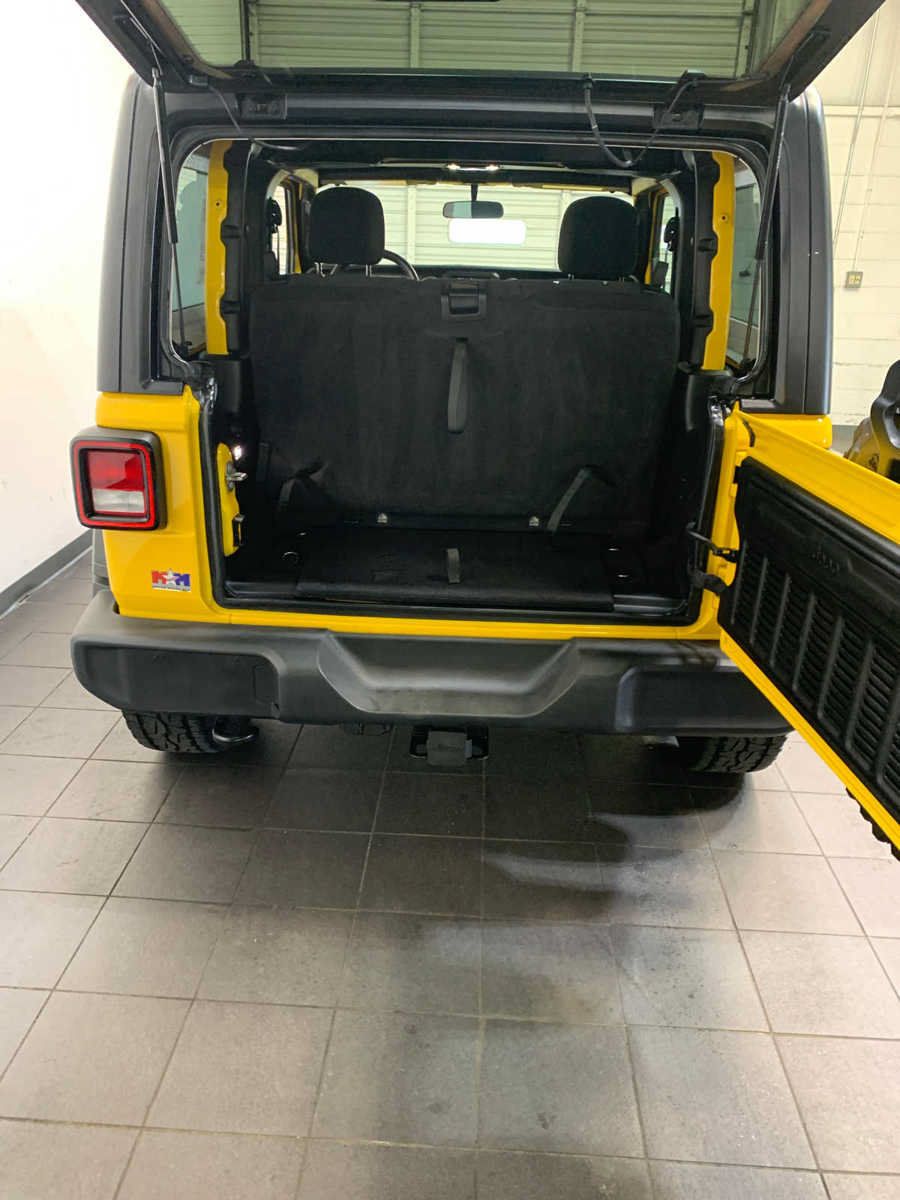 Used 2021 Jeep Wrangler Sport AWD/4WD image 10