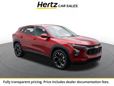 Used 2025 Chevrolet Trax LT FWD image 1