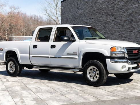 Used 2005 GMC Sierra 2500 SLE w/ Heavy-Duty Power Package image 19