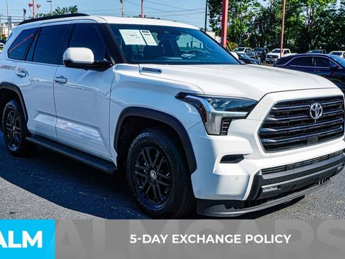 Used 2025 Toyota Sequoia SR5 AWD/4WD image 3