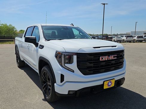 New 2026 GMC Sierra 1500 Elevation image 7