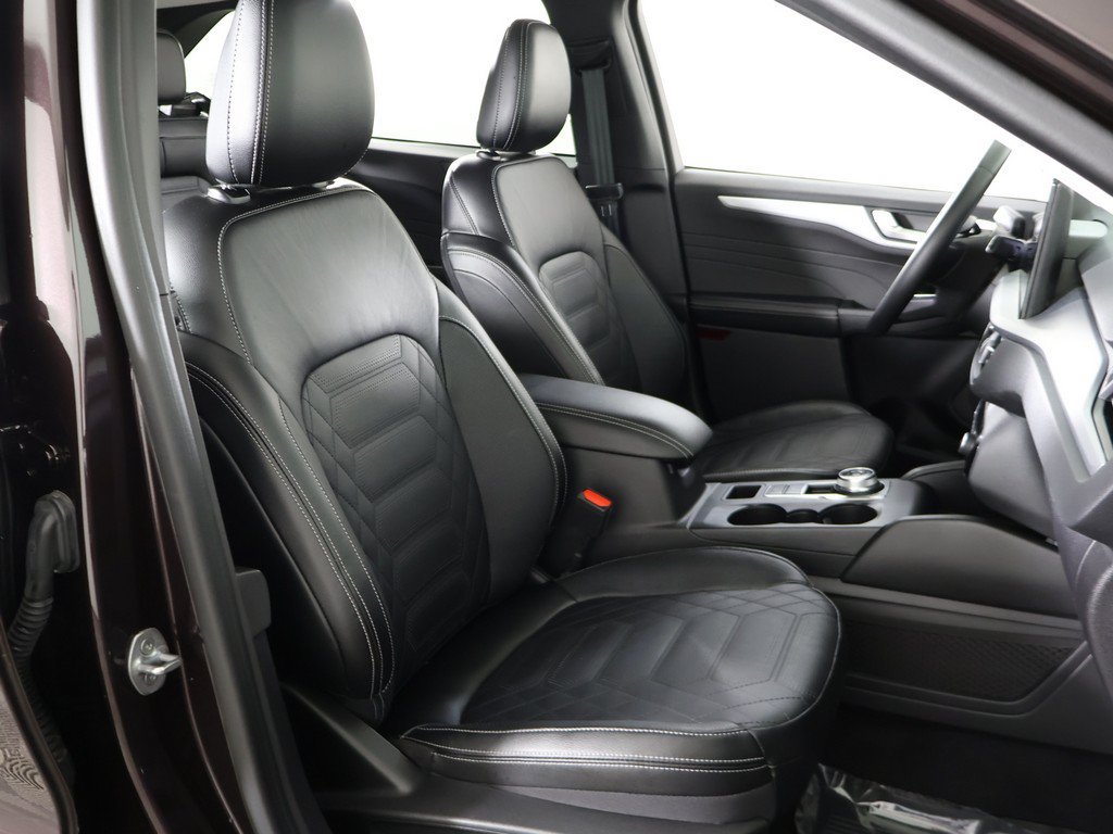 Used 2023 Ford Escape Platinum w/ Premium Technology Package AWD/4WD image 36