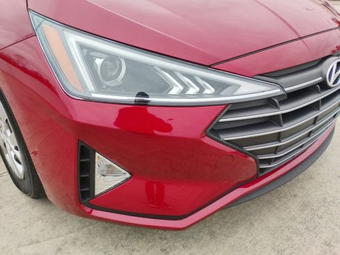 Used 2019 Hyundai Elantra SE image 27