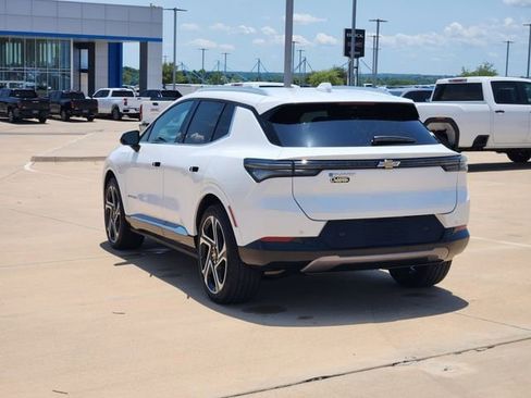 New 2026 Chevrolet Equinox EV LT w/ Convenience Package II FWD image 6