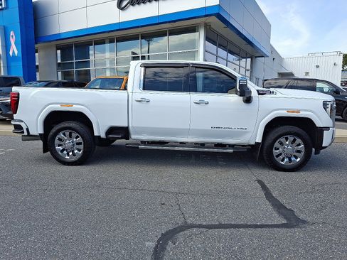 Certified 2024 GMC Sierra 2500 Denali w/ Snow Plow Prep/Camper Package AWD/4WD image 7