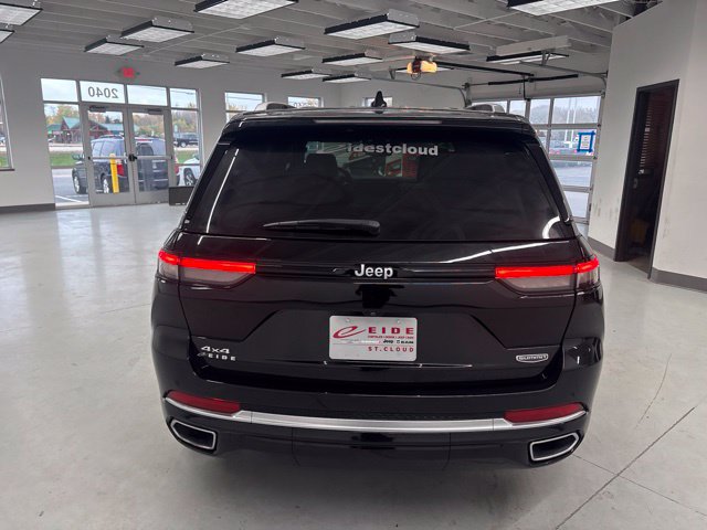 Used 2023 Jeep Grand Cherokee Summit w/ Luxury Tech Group V AWD/4WD image 7