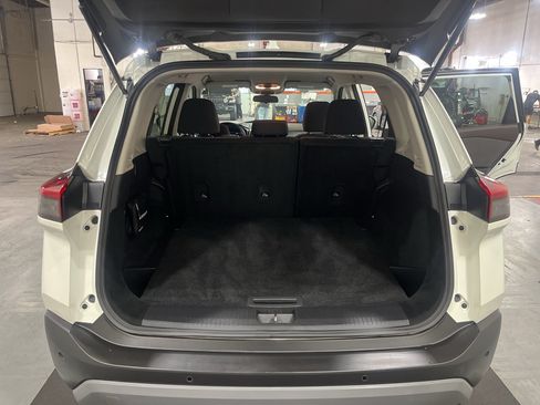 Used 2023 Nissan Rogue SV AWD/4WD image 24