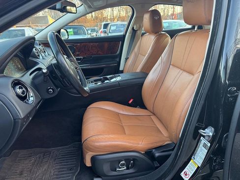 Used 2016 Jaguar XJ R-Sport image 21
