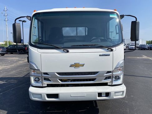 New 2024 Chevrolet Low Cab Forward image 2