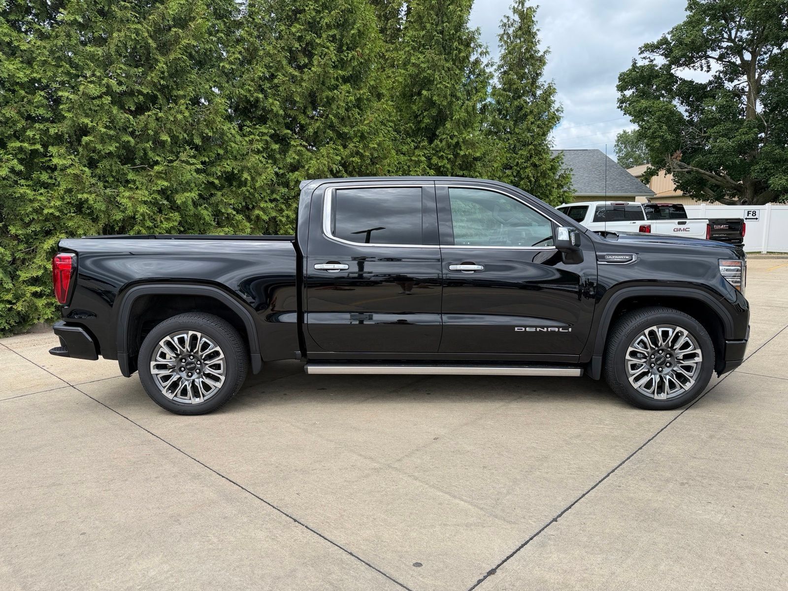 Used 2024 GMC Sierra 1500 Denali Ultimate AWD/4WD image 31